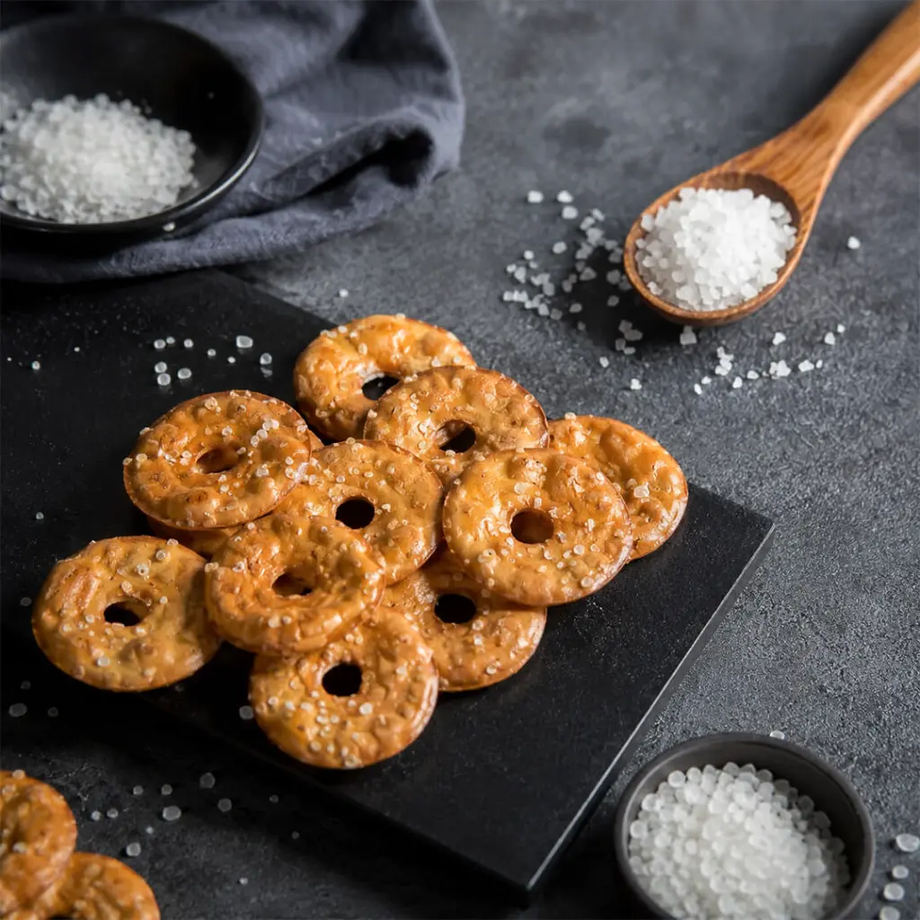 Flat-Round-Pretzel-Salted-stylish.webp